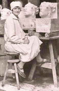 Angela Gregory in Studio